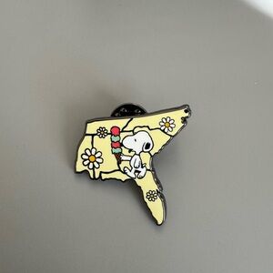 Peanuts Enamel Pin - NO BOX